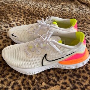 Nike sneakers with Neon Accents, like new!